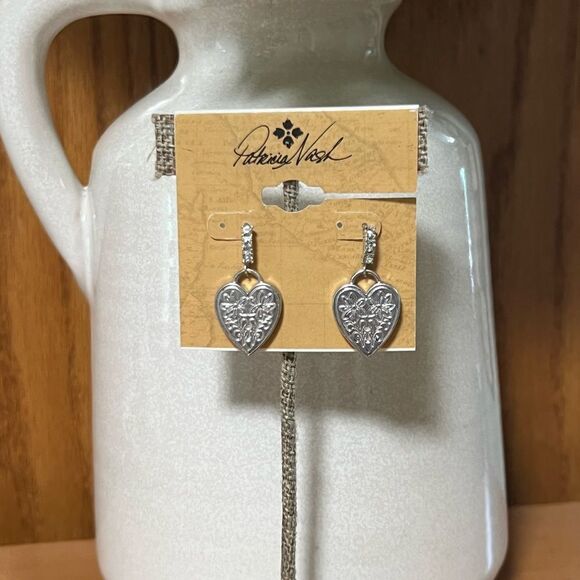 NWT Patricia Nash FlowerPower Silver Heart Earrings #PNER - Picture 2 of 7